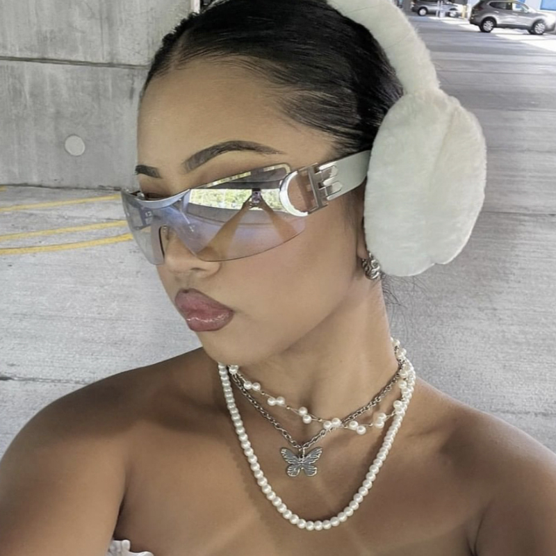 Trending Tech Accessories - Occhiali da sole da donna alla