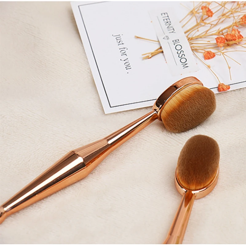 1 pz Pennello da Trucco a Form - Hi Tech Accessories recensione e prezzo